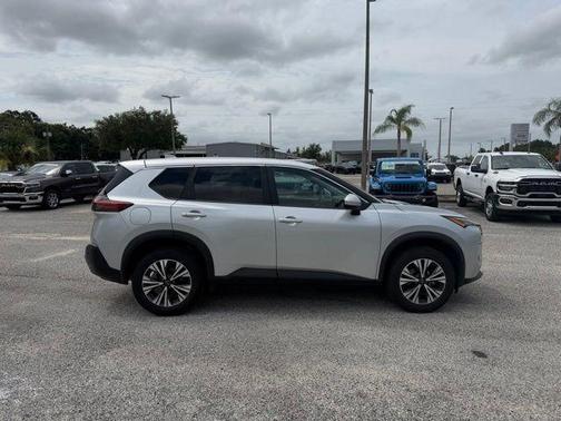 Brilliant Silver Metallic 2023 Nissan Rogue SV