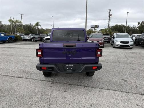 2026 Jeep Gladiator Sport