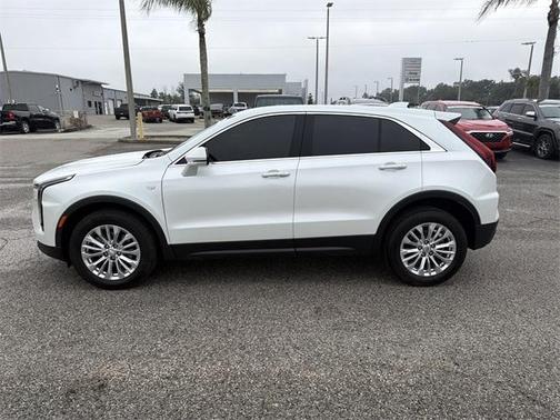 2024 Cadillac XT4 Luxury