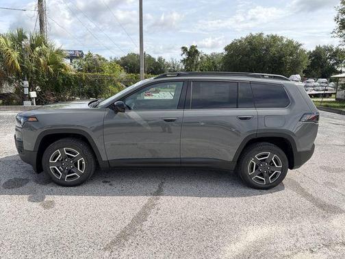 Sting Gray Clearcoat 2026 Jeep Cherokee LAREDO/LIMITED