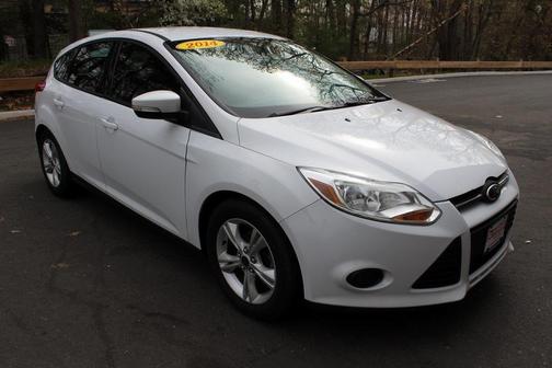 Photo 1 of 25 of 2014 Ford Focus SE