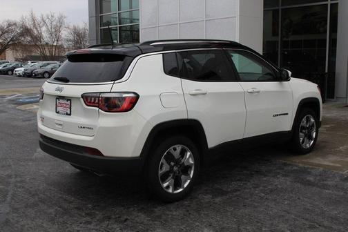 Photo 4 of 29 of 2020 Jeep Compass Limited