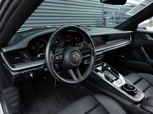 2024 Porsche 911 Carrera 4