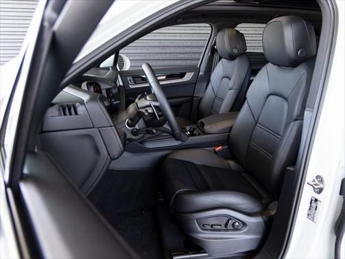 2025 Porsche Cayenne S