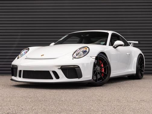 Guards Red 2018 Porsche 911 GT3