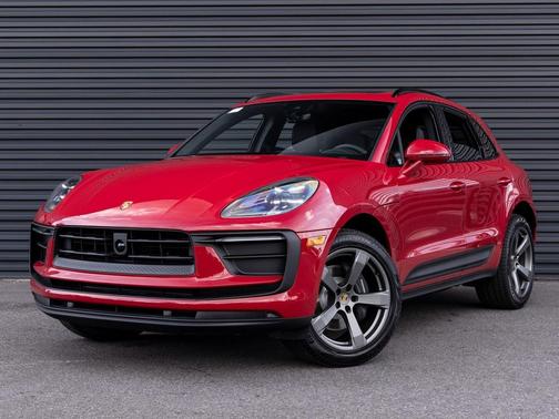 2025 Porsche Macan Base