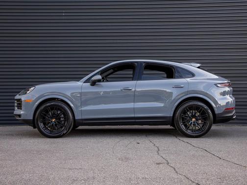Arctic Grey 2026 Porsche Cayenne Cayenne