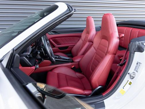 2023 Porsche 911 911 Carrera GTS Cabriolet