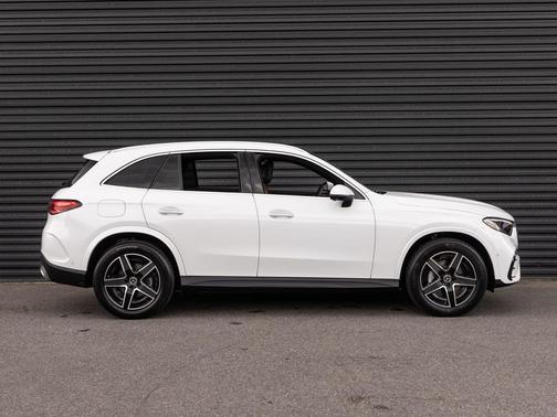 White 2025 Mercedes-Benz GLC 300 4MATIC