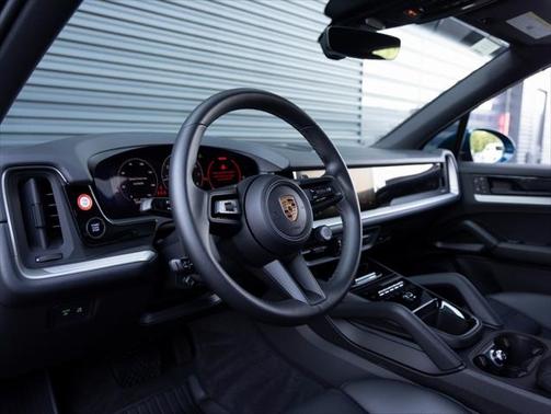 2024 Porsche Cayenne Base