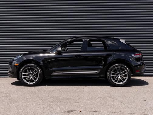 2025 Porsche Macan T