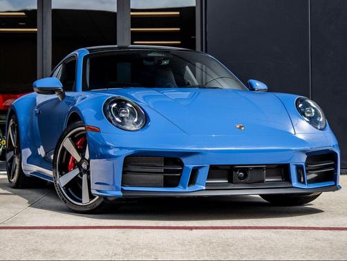 Lugano Blue 2026 Porsche 911 Carrera 4S