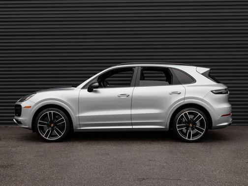 2022 Porsche Cayenne Turbo
