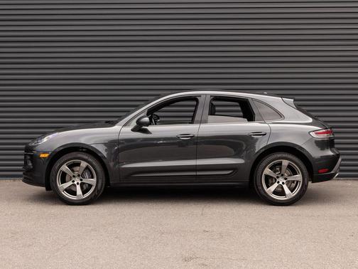 Volcano Grey Metallic 2025 Porsche Macan Macan