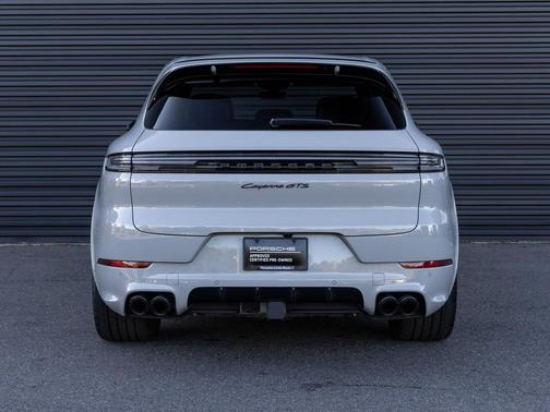2025 Porsche Cayenne GTS