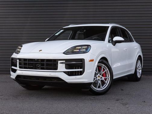 2025 Porsche Cayenne S