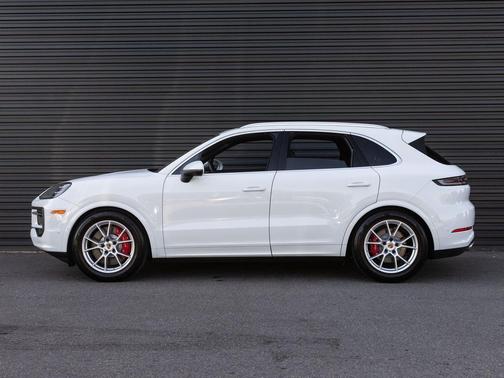2025 Porsche Cayenne S