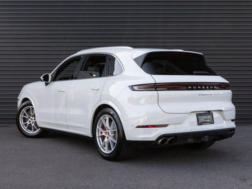2025 Porsche Cayenne S