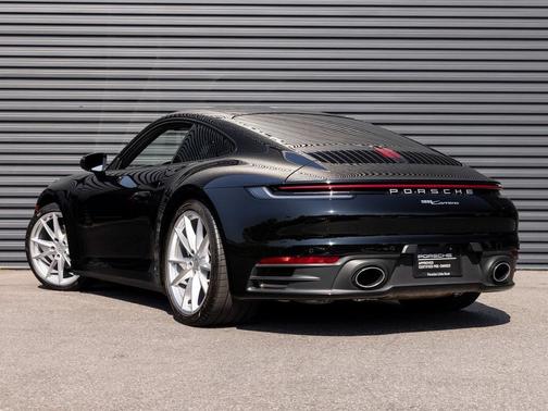 2020 Porsche 911 Carrera