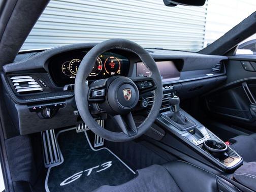 Ice Grey Metallic 2026 Porsche 911 GT3