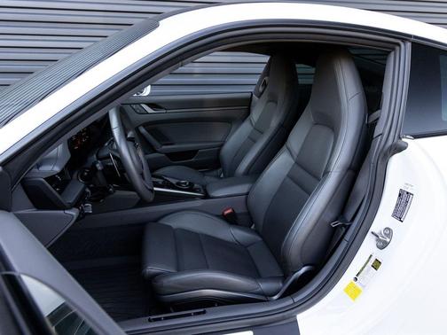 Carrara White Metallic 2022 Porsche 911 911 Carrera S