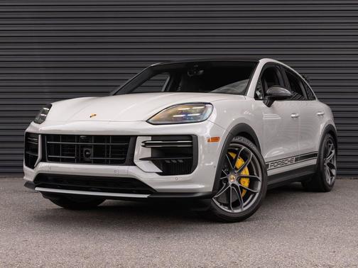 Chalk 2024 Porsche Cayenne Turbo GT