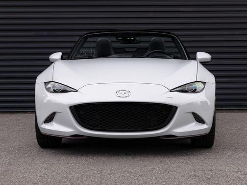 Ceramic Metallic 2018 Mazda MX-5 Miata Grand Touring