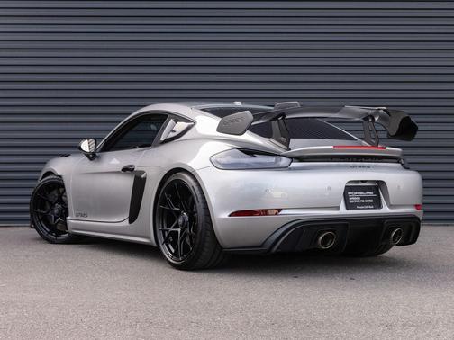 2024 Porsche 718 Cayman GT4 RS
