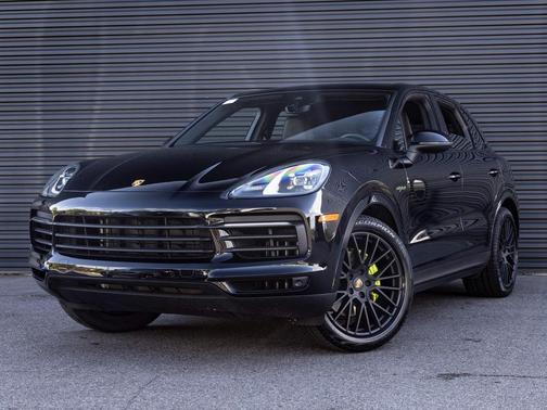 2023 Porsche Cayenne Platinum Edition