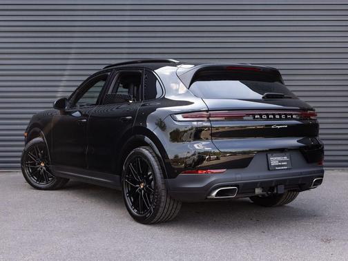 Chromite Black Metallic 2026 Porsche Cayenne Cayenne