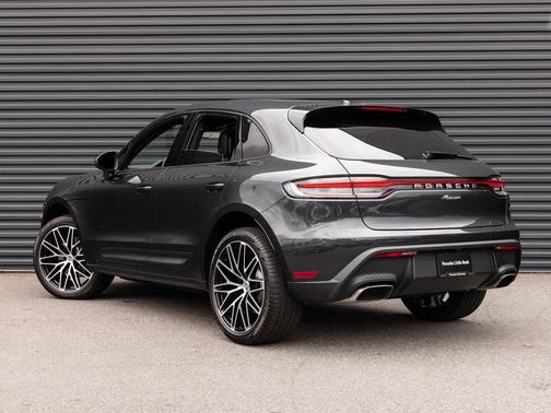 Volcano Grey Metallic 2026 Porsche Macan Macan