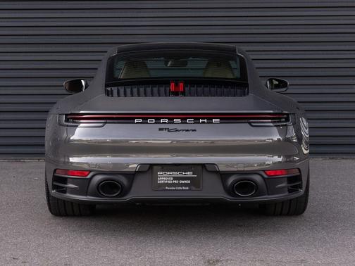 2024 Porsche 911 Carrera