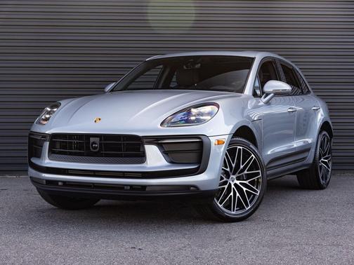 Dolomite Silver Metallic 2026 Porsche Macan Macan