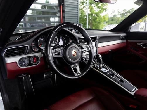 2017 Porsche 911 Turbo
