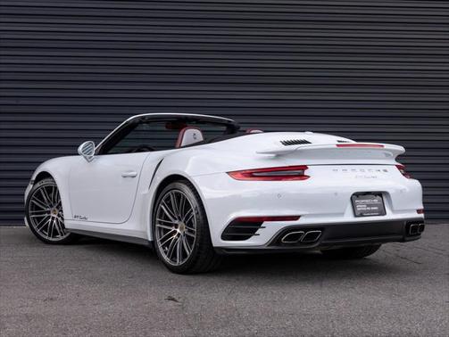 2017 Porsche 911 Turbo