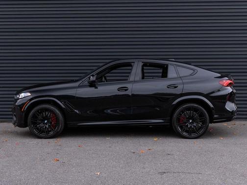 2025 BMW X6 M Base