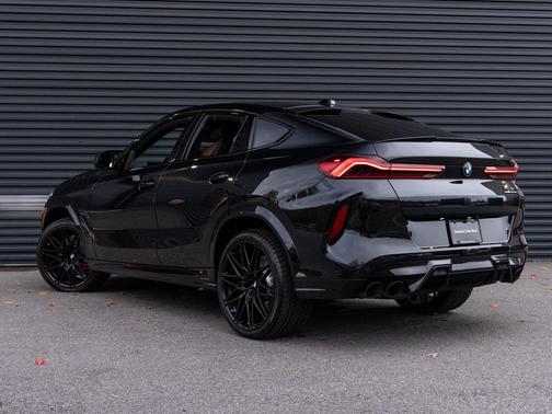 2025 BMW X6 M Base