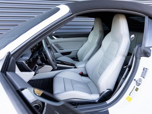 2024 Porsche 911 911 Turbo S Cabriolet