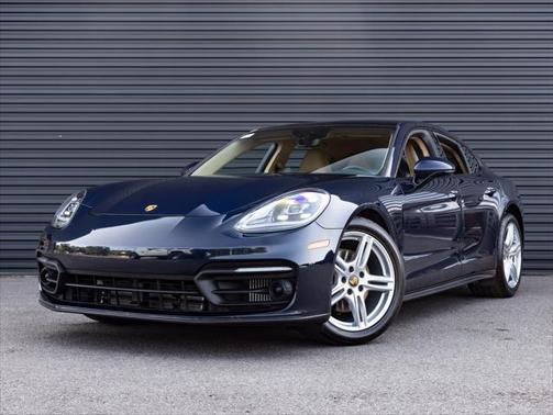 2023 Porsche Panamera Base