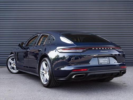 2023 Porsche Panamera Base