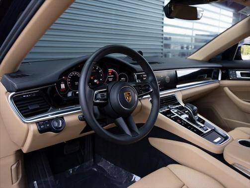 2023 Porsche Panamera Base