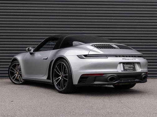 2022 Porsche 911 Targa 4 GTS