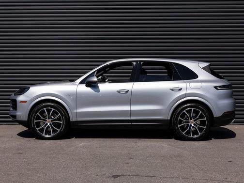 2025 Porsche Cayenne Cayenne E-Hybrid