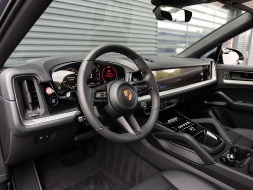 Vanadium Grey Metallic 2026 Porsche Cayenne Cayenne
