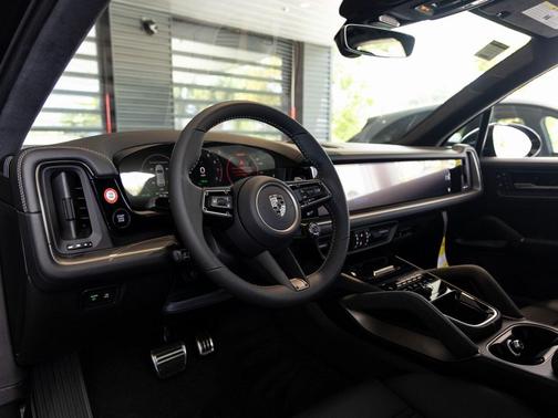 2025 Porsche Cayenne Cayenne Turbo E-Hybrid