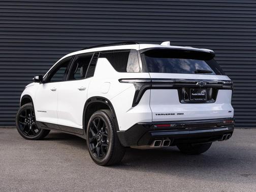 2025 Chevrolet Traverse RS