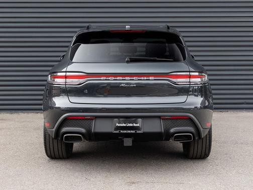 2026 Porsche Macan Base
