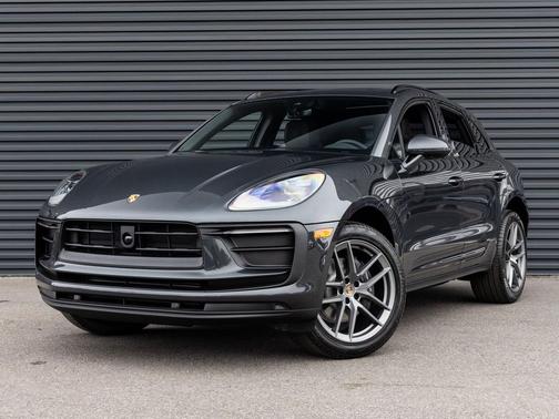 2026 Porsche Macan Base