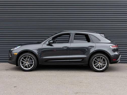 2026 Porsche Macan Base
