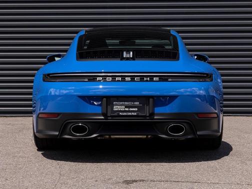 2025 Porsche 911 Carrera